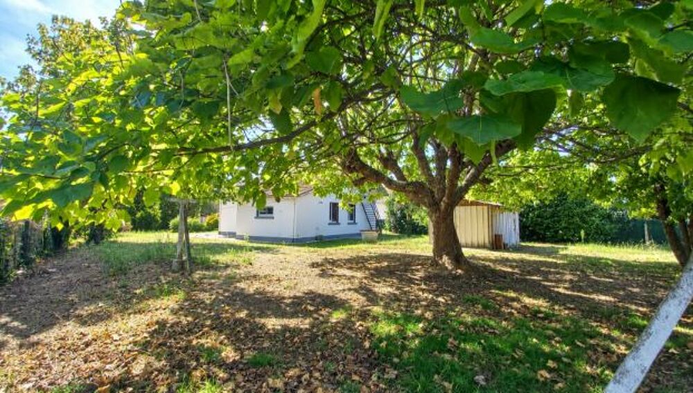 Maison, entrée, séjour, 2 chambres, salle de douche, cuisine, buanderie, garage