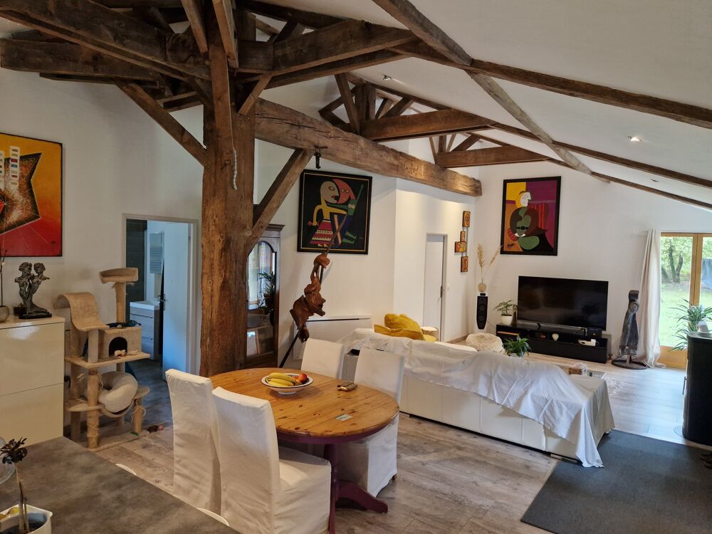 2 Maisons et 1 Ecurie sur AIRIAL 1.7 Hectares