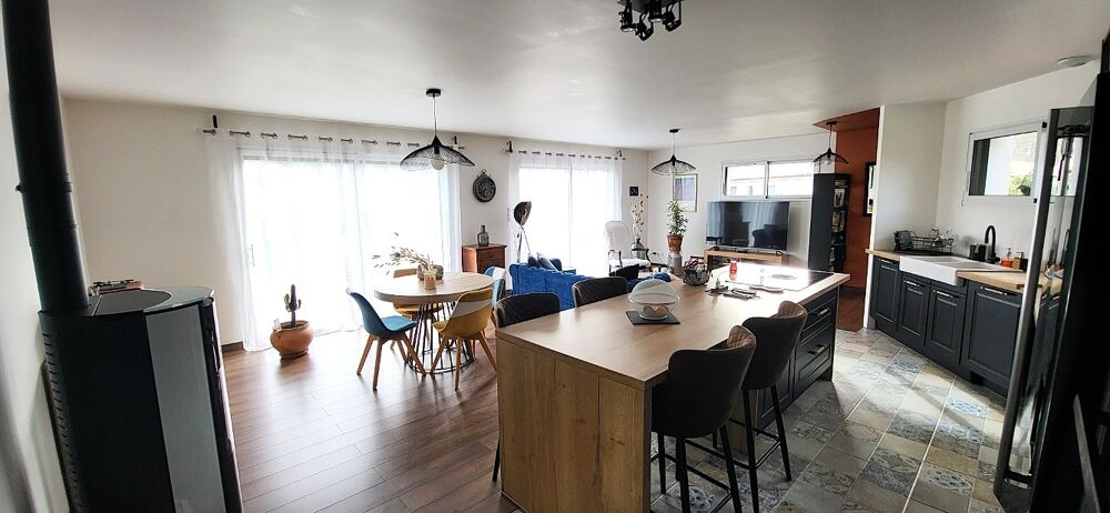 Entre forêt et océan Maison moderne de plain-pied
