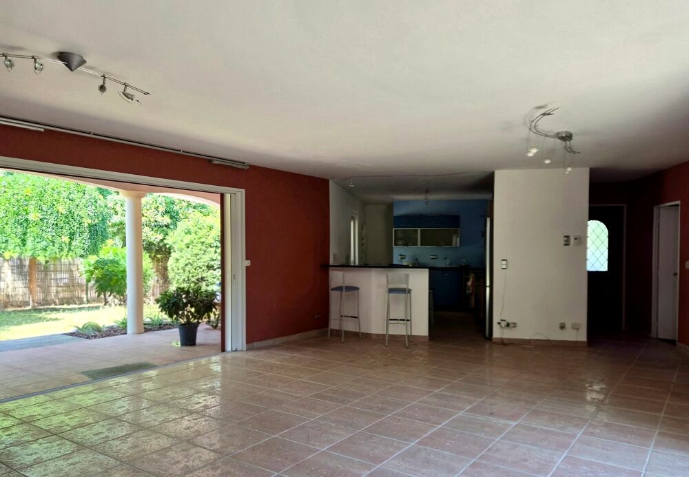 Vente Maison Une maison familiale chaleureuse, au calme, avec de beaux espaces de vie et un agréable extérieur. Mont-de-marsan