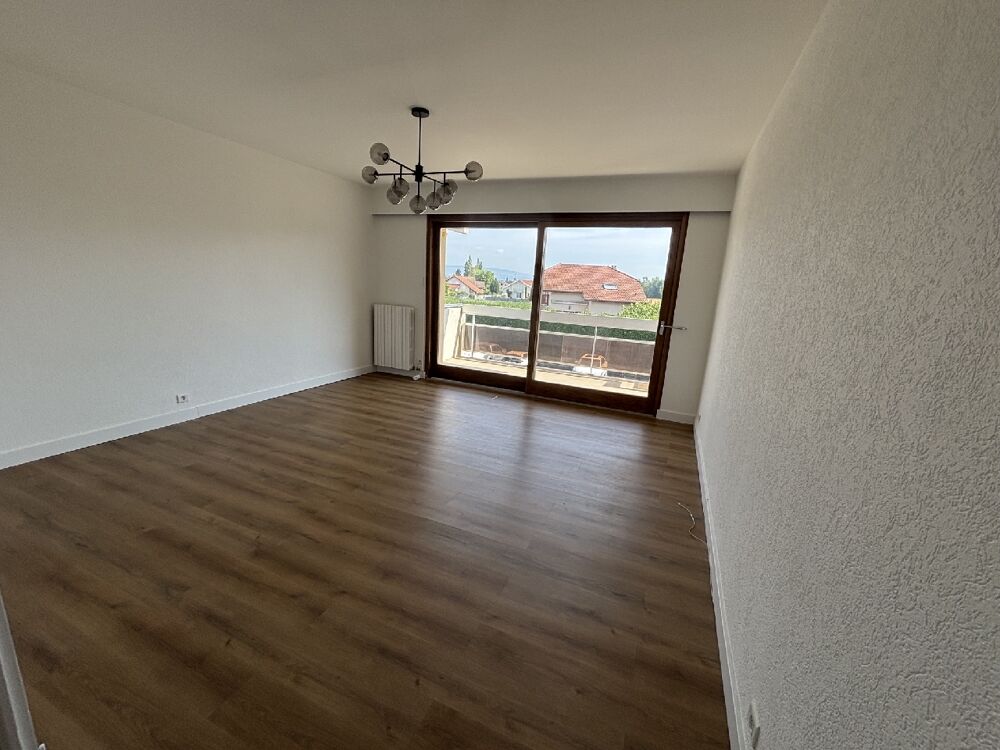 VEIGY-FONCENEXA vendre - T3 avec deux balcons, garage et....