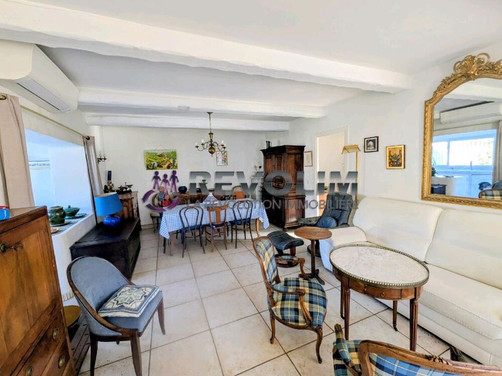 GOLFE DE SAINT-TROPEZ. Sur la commune du PLAN de la TOU....