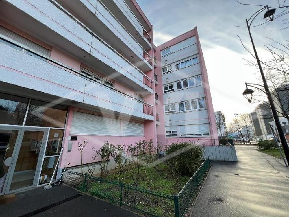EN CENTRE-VILLENous vous proposons cet appartement de 88....