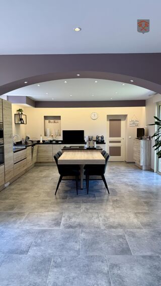  Maison � vendre 8 pi�ces 190 m�