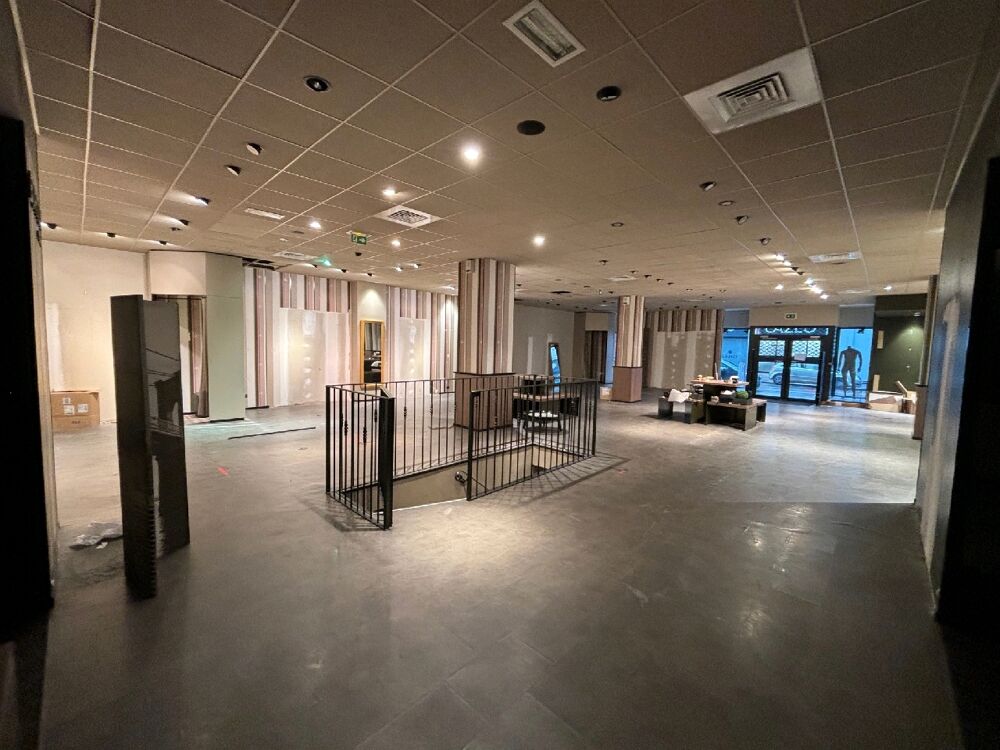  Vente / Local Commercial - 283 m² 