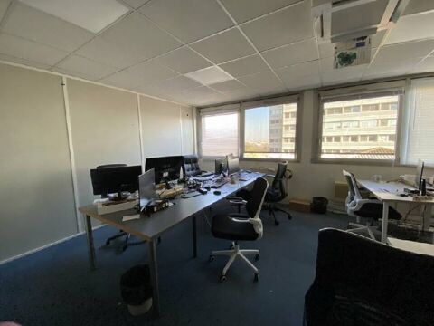   Location / Bureau - 110 m 