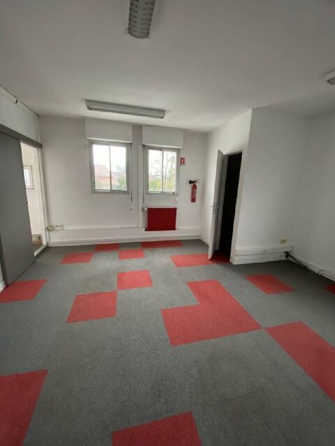 NORD EST TOULOUSE - ST JEAN - LOCATION BUREAUX 72M² -... 980 31240 Saint jean