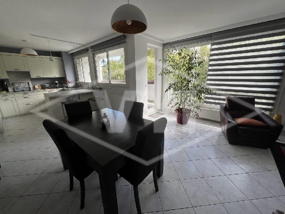vente Appartement - 5 pièce(s) - 92 m² Combs-la-Ville (77380)