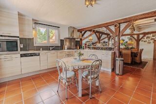  Maison  vendre 6 pices 210 m