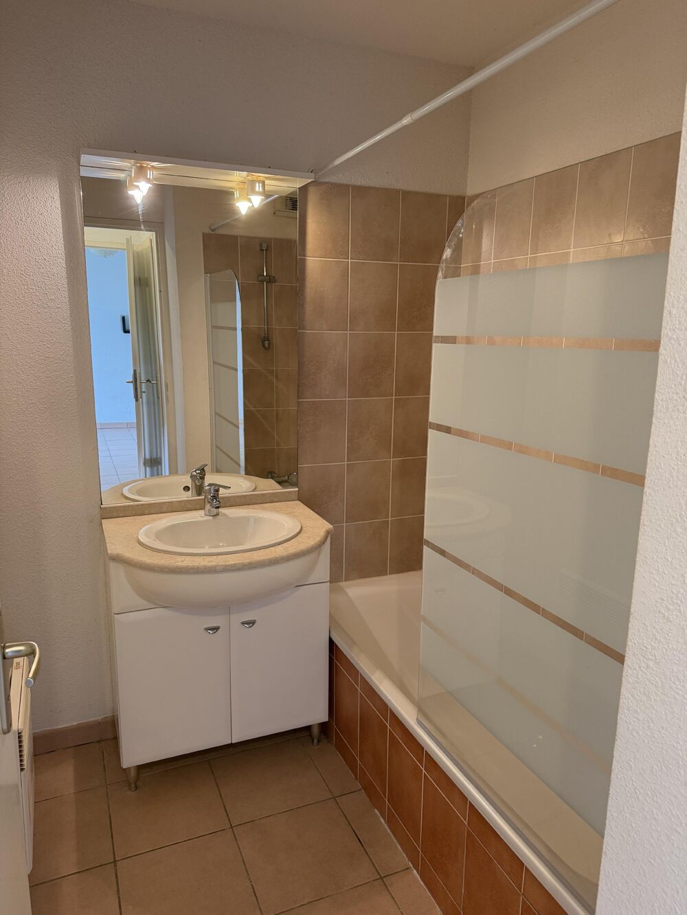 location Appartement - 2 pièce(s) - 40 m² Saint-Juéry (81160)