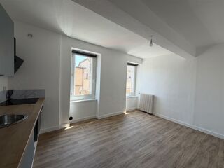  Appartement à louer 4 pièces 127 m²