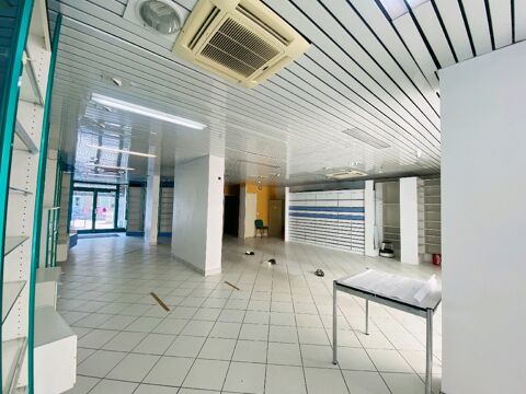   Vente / Local Commercial - 143 m² 