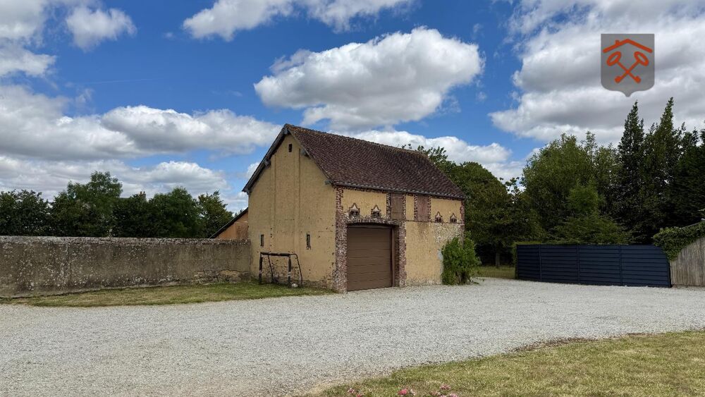 NEYT immobilier vous propose la réf 4909 : MOULINS LA MA....