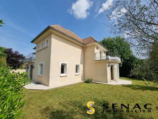  Maison  vendre 8 pices 250 m