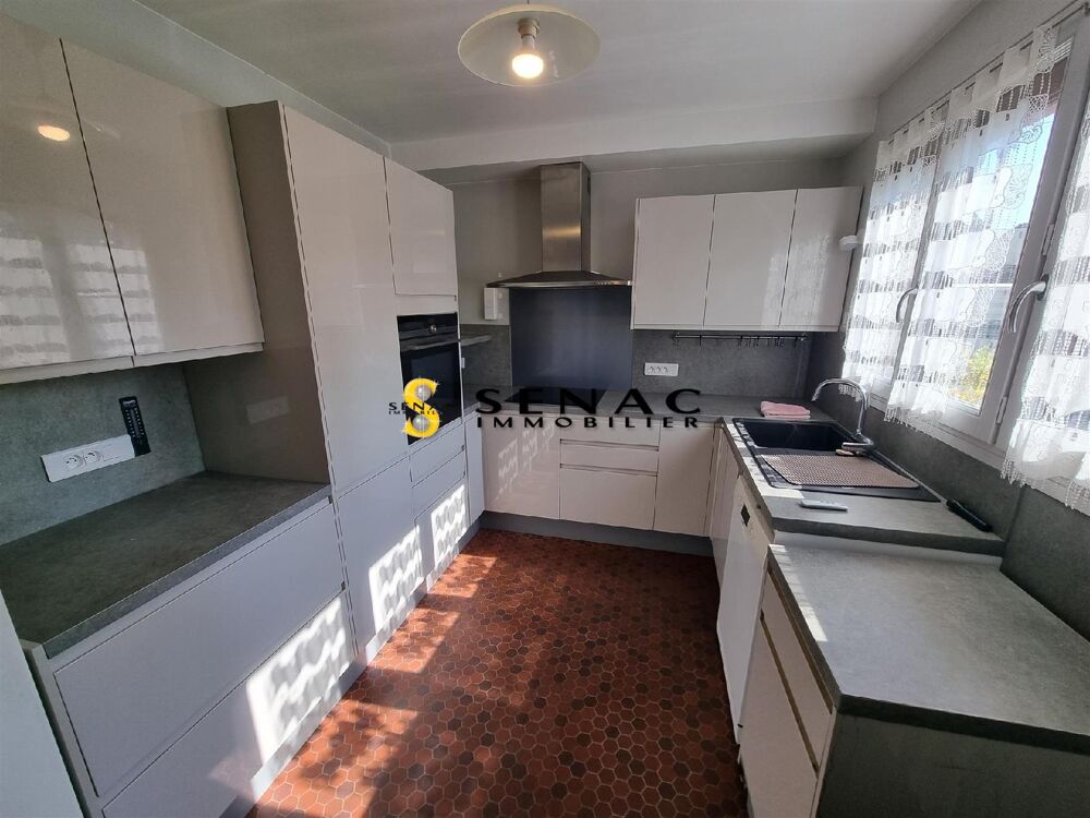 SENAC IMMOBILIER vous propose : RARE CINQ CHAMBRES dont ....