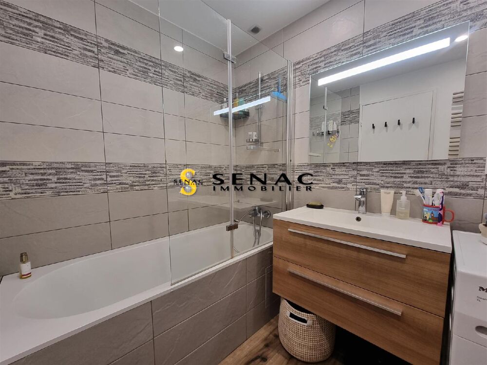 SENAC IMMOBILIER vous propose: A Margency, Petite réside....