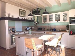  Proprit/chteau  vendre 10 pices 250 m