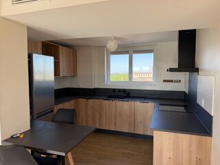  Appartement à louer 3 pièces 68 m²