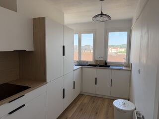  Appartement à louer 4 pièces 78 m²