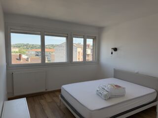  Appartement à louer 4 pièces 78 m²
