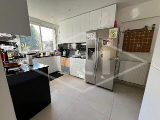  Maison  vendre 8 pices 210 m