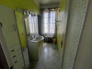  Immeuble à vendre 10 pièces 137 m²
