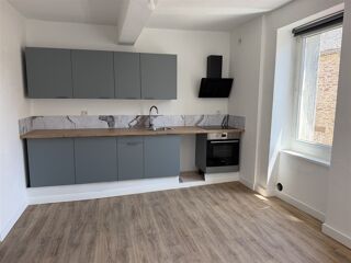  Appartement à louer 4 pièces 127 m²