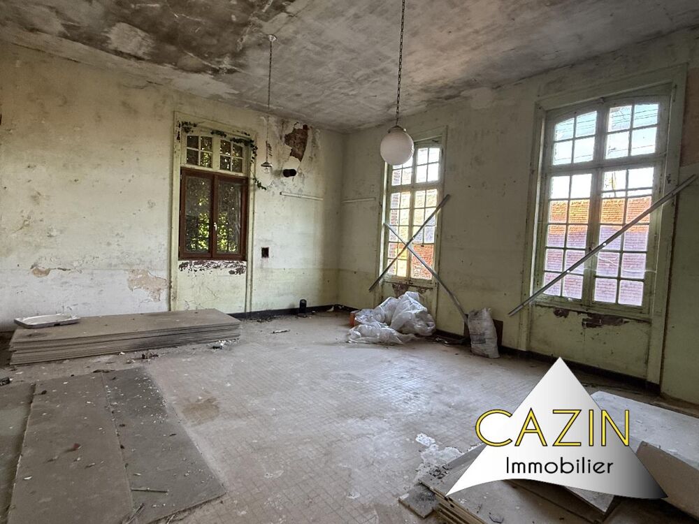 Potentiel à rénover pouvant atteindre 400m² hab.Une prop....