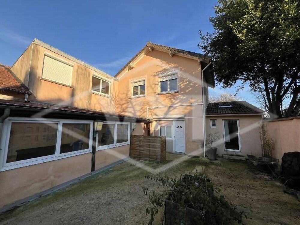 EXCLUSIVITÉ - Dans le quartier du Vieux-Bourg...Pour inv....