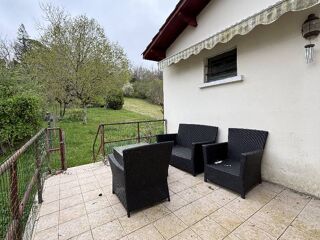  Maison  vendre 9 pices 240 m