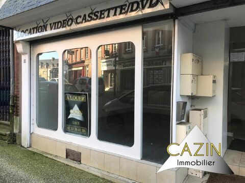 Local commercial de 3 pi&egrave;cesUn local de magasin avec ... 250 61230 Gace