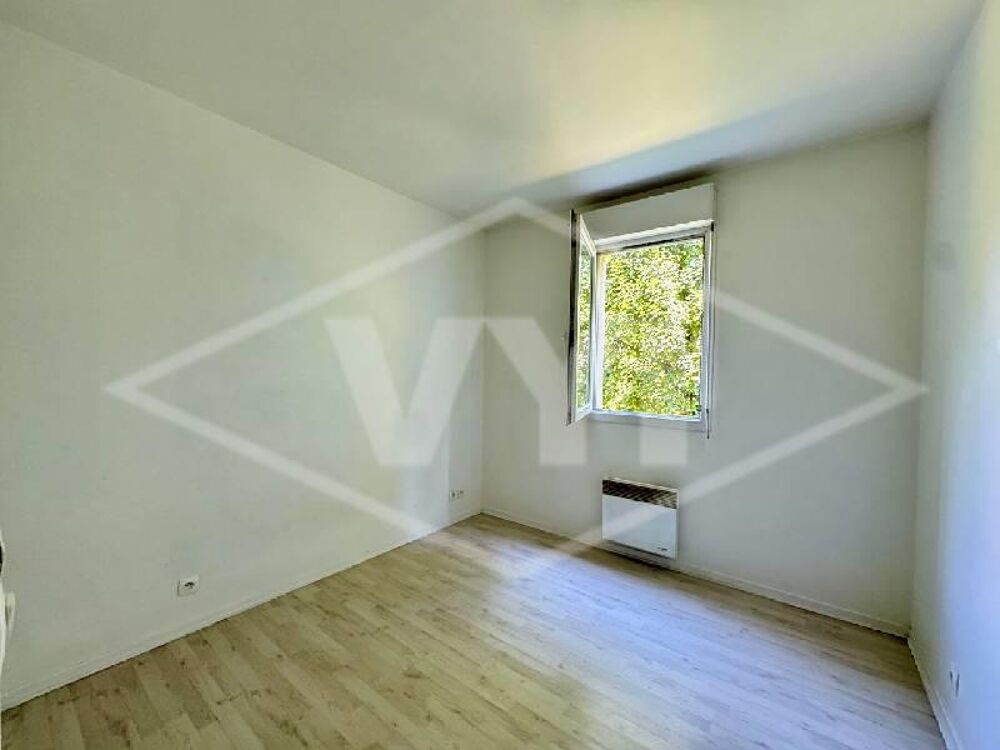 À SAISIR !Nous vous proposons ce beau F3 avec balcon et ....