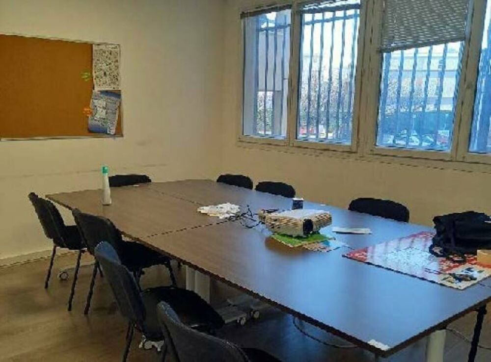   Location / Bureau - 227 m 