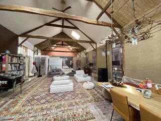  Maison  vendre 8 pices 350 m