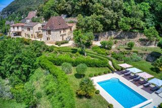  Proprit/chteau  vendre 7 pices 230 m