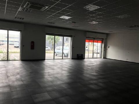   Location / Local commercial - 660 m² 