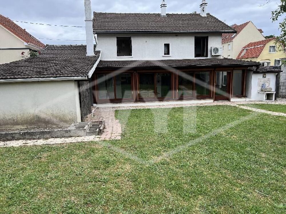 Maison 6 pièces 142 m² · à Quincy sous Senart · 142 m² · 352 000 €