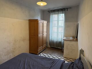  Appartement à louer 1 pièce 100 m²
