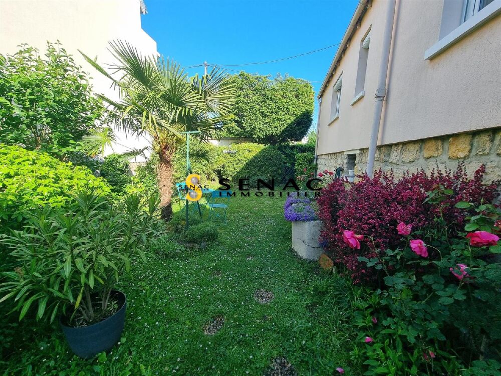 SENAC IMMOBILIER vous propose:Proche commodités et école....