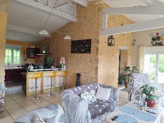  Maison  vendre 6 pices 220 m