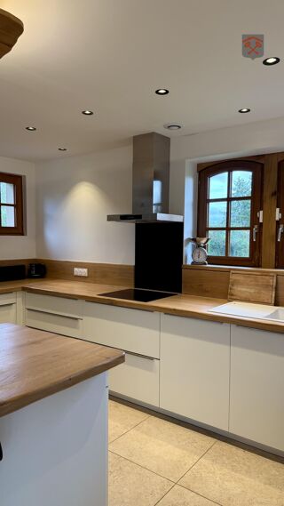  Maison  vendre 8 pices 230 m