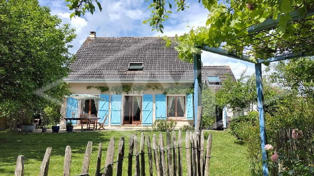 Maison 8 pièces 160 m² · à Combs la Ville · 160 m² · 409 900 €