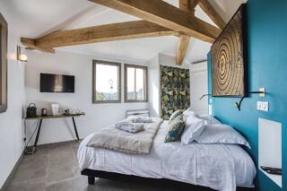  Proprit/chteau  vendre 7 pices 230 m