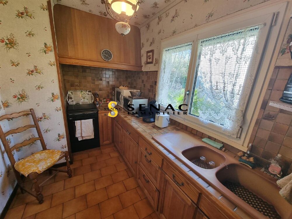 SENAC IMMOBILIER vous propose:Proche commodités et école....
