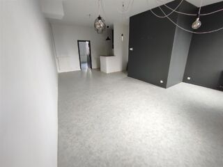  Appartement à louer 2 pièces 63 m²