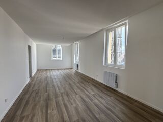  Appartement à louer 3 pièces 67 m²