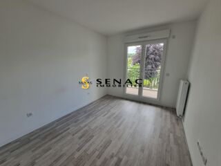  Appartement à louer 4 pièces 98 m²