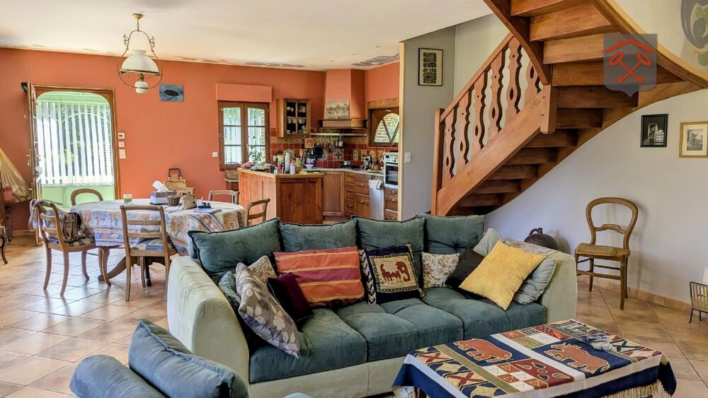NEYT IMMOBILIER vous propose Réf 4872. à 5min de l'AIGL....