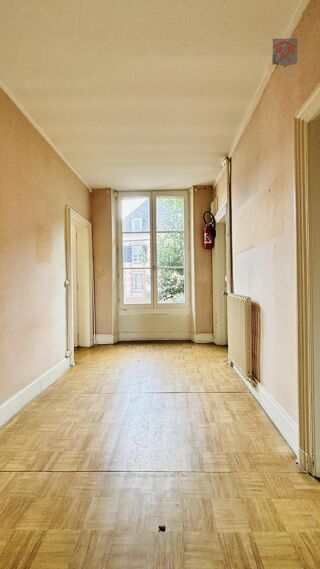  Maison  vendre 10 pices 300 m