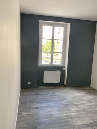  Appartement à louer 5 pièces 106 m²